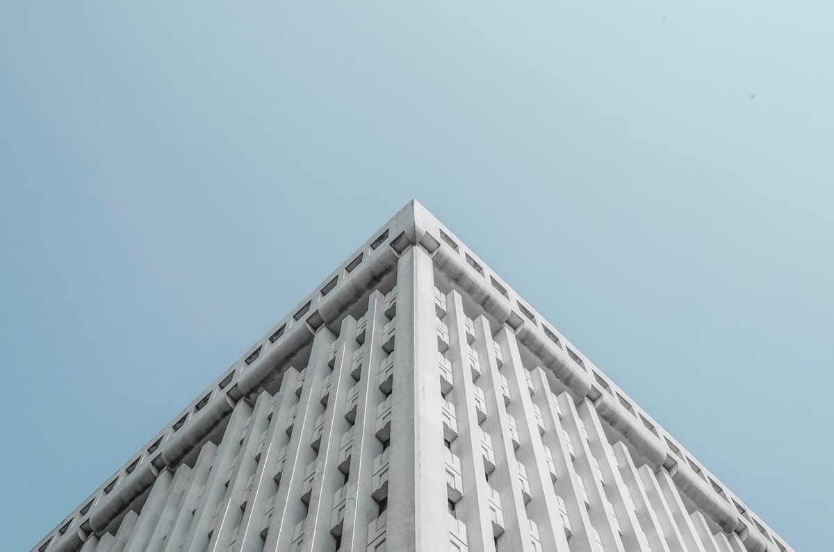 爱游戏体育app下载-西乙萨拉戈萨门将比赛中拳击对手,致其面部肿胀眼部淤青